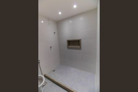 Casa à venda com 110m², 3 quartos e 1 vaga Casa à venda com 110m², 3 quartos e 1 vagaBanheiro da Suíte 2