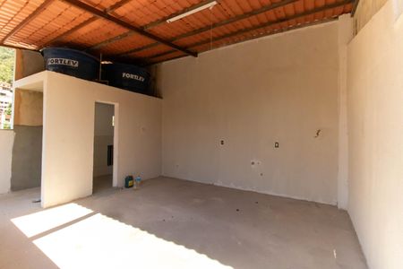 Casa à venda com 110m², 3 quartos e 1 vaga Casa à venda com 110m², 3 quartos e 1 vagaTerraço