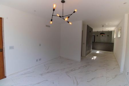 Sala de casa à venda com 3 quartos, 110m² em São Francisco, Niterói