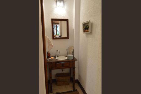 Casa de condomínio à venda com 179m², 3 quartos e 2 vagas Casa de condomínio à venda com 179m², 3 quartos e 2 vagasBanheiro 1
