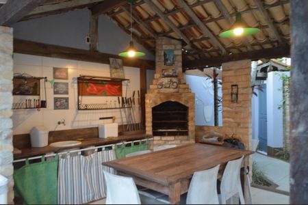 Casa de condomínio à venda com 179m², 3 quartos e 2 vagas Casa de condomínio à venda com 179m², 3 quartos e 2 vagasÁrea Gourmet