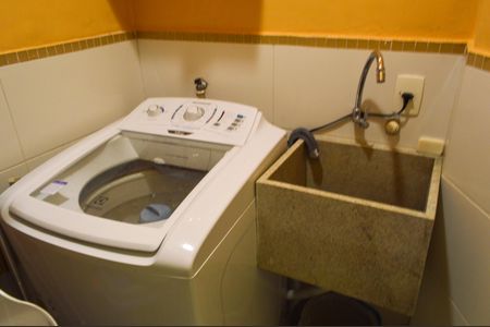 Casa de condomínio à venda com 179m², 3 quartos e 2 vagas Casa de condomínio à venda com 179m², 3 quartos e 2 vagasÁrea de Serviço