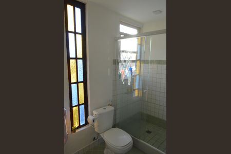 Casa de condomínio à venda com 179m², 3 quartos e 2 vagas Casa de condomínio à venda com 179m², 3 quartos e 2 vagasBanheiro da Suíte