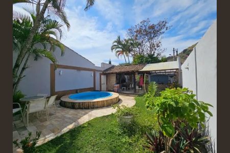 Casa de condomínio à venda com 179m², 3 quartos e 2 vagas