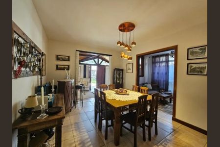 Casa de condomínio à venda com 179m², 3 quartos e 2 vagas