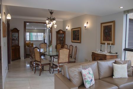 Apartamento à venda com 309m², 4 quartos e 3 vagasSala