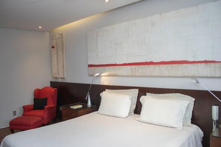 Apartamento à venda com 309m², 4 quartos e 3 vagasSuíte