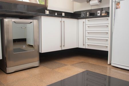 Apartamento à venda com 309m², 4 quartos e 3 vagasCozinha