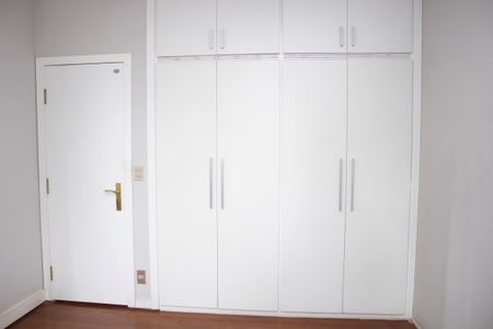 Apartamento à venda com 309m², 4 quartos e 3 vagasQuarto