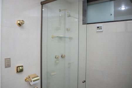 Apartamento à venda com 309m², 4 quartos e 3 vagasBanheiro Social