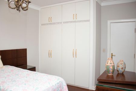 Apartamento à venda com 309m², 4 quartos e 3 vagasQuarto