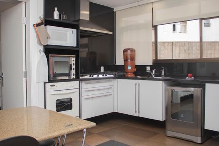 Apartamento à venda com 309m², 4 quartos e 3 vagasCozinha