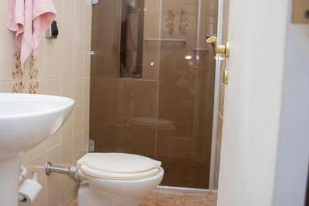 Apartamento à venda com 309m², 4 quartos e 3 vagasBanheiro de Serviço