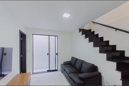 Sala de casa para alugar com 2 quartos, 60m² em Vila Monumento, São Paulo