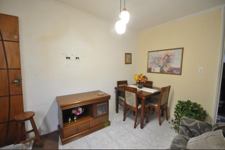 Sala de apartamento para alugar com 2 quartos, 50m² em Conjunto Habitacional Jova Rural, São Paulo