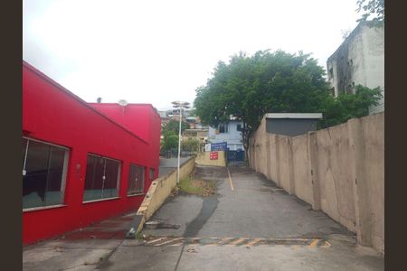 Casa para alugar com 100m², 2 quartos e 1 vaga Casa para alugar com 100m², 2 quartos e 1 vagaFachada