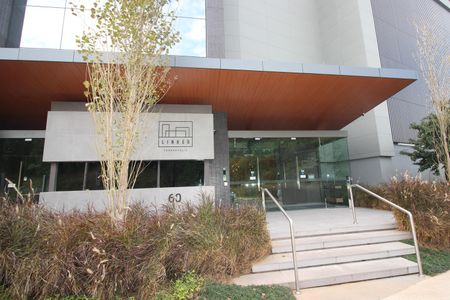 Studio à venda com 37m², 1 quarto e 1 vaga Studio à venda com 37m², 1 quarto e 1 vagaFachada e portaria