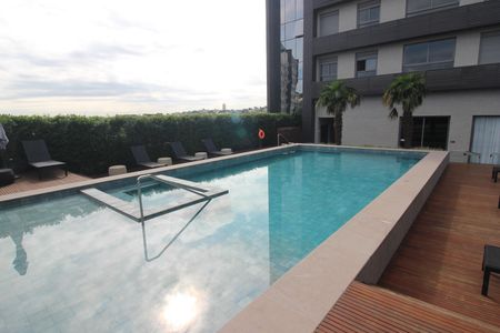 Studio à venda com 37m², 1 quarto e 1 vaga Studio à venda com 37m², 1 quarto e 1 vagaÁrea comum - Piscina