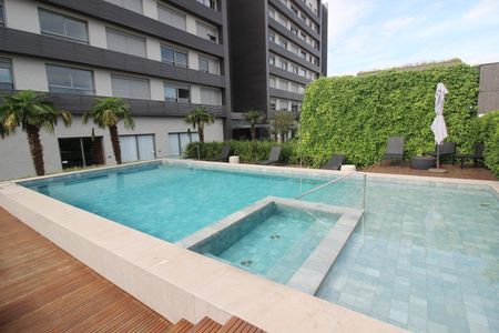 Studio à venda com 37m², 1 quarto e 1 vaga Studio à venda com 37m², 1 quarto e 1 vagaÁrea comum - Piscina