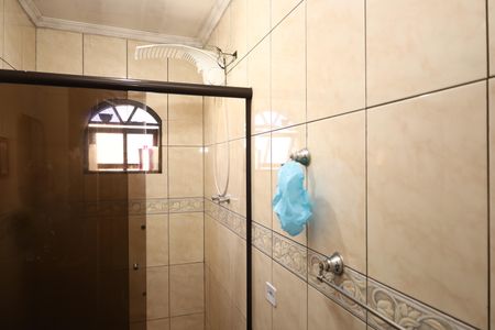 Casa à venda com 160m², 3 quartos e 6 vagasBanheiro 