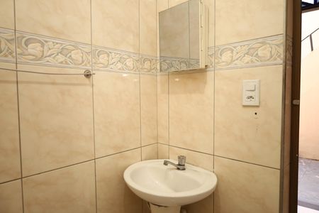 Casa à venda com 160m², 3 quartos e 6 vagasBanheiro 2