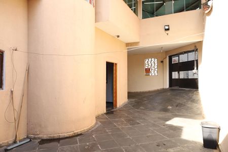 Casa à venda com 160m², 3 quartos e 6 vagasQuintal