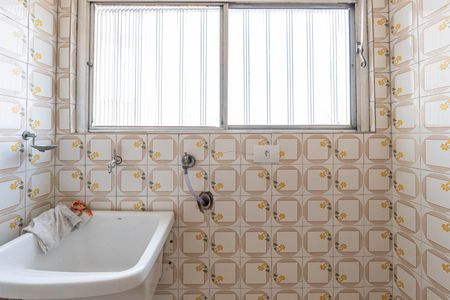 Apartamento à venda com 132m², 2 quartos e 1 vagaÁrea de Serviço