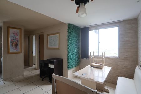 Sala de apartamento à venda com 2 quartos, 39m² em Mato Grande, Canoas