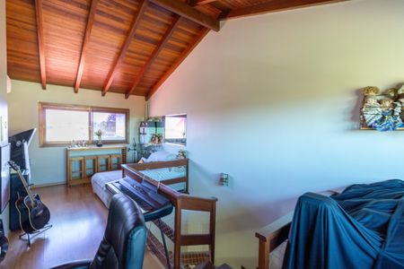 Casa à venda com 172m², 3 quartos e 3 vagas Casa à venda com 172m², 3 quartos e 3 vagasEscritório