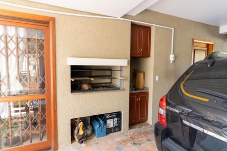 Casa à venda com 172m², 3 quartos e 3 vagas Casa à venda com 172m², 3 quartos e 3 vagasChurrasqueira