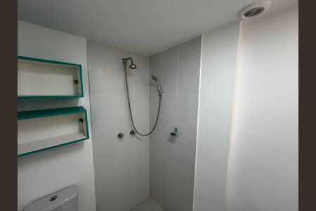 Studio à venda com 28m², 1 quarto e sem vaga Studio à venda com 28m², 1 quarto e sem vagaBanheiro