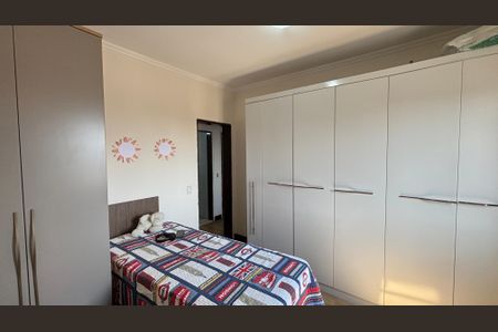 Apartamento à venda com 83m², 3 quartos e 2 vagasQuarto 2