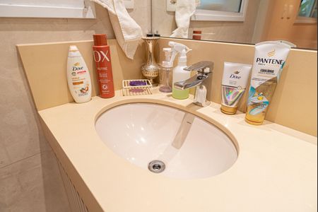 Apartamento para alugar com 76m², 1 quarto e 1 vaga Apartamento para alugar com 76m², 1 quarto e 1 vagaBanheiro da Suíte