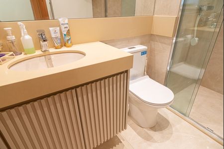 Apartamento para alugar com 76m², 1 quarto e 1 vaga Apartamento para alugar com 76m², 1 quarto e 1 vagaBanheiro da Suíte