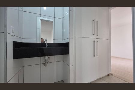 Apartamento à venda com 55m², 2 quartos e 1 vaga Apartamento à venda com 55m², 2 quartos e 1 vagaBanheiro