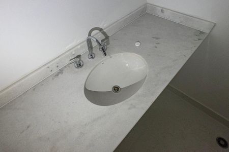 Banheiro de kitnet/studio à venda com 1 quarto, 28m² em Perdizes, São Paulo