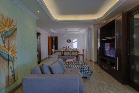 Apartamento à venda com 130m², 4 quartos e 2 vagasSala