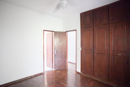 Casa para alugar com 357m², 3 quartos e 2 vagas Casa para alugar com 357m², 3 quartos e 2 vagasSuíte