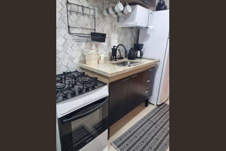 Cozinha de apartamento para alugar com 2 quartos, 45m² em Recreio dos Bandeirantes, Rio de Janeiro