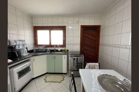 Casa à venda com 235m², 3 quartos e 5 vagas Casa à venda com 235m², 3 quartos e 5 vagasCozinha