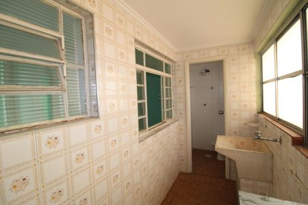 Apartamento à venda com 75m², 3 quartos e 1 vagaÁrea de Serviço