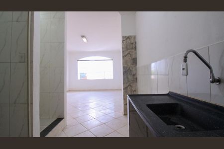 Cozinha de apartamento para alugar com 1 quarto, 30m² em Vila Industrial, São Paulo