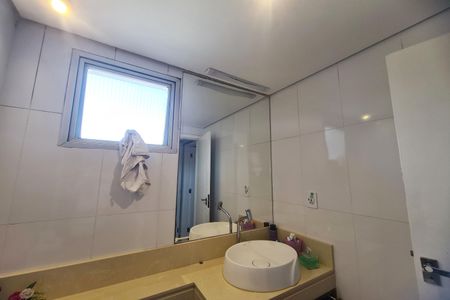 Apartamento à venda com 61m², 2 quartos e 1 vaga Apartamento à venda com 61m², 2 quartos e 1 vagaBanheiro
