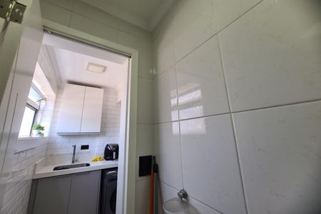 Apartamento à venda com 61m², 2 quartos e 1 vaga Apartamento à venda com 61m², 2 quartos e 1 vagaLavabo