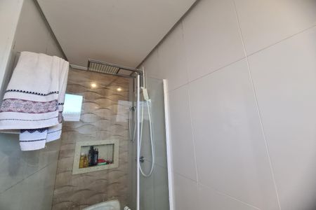 Apartamento à venda com 61m², 2 quartos e 1 vaga Apartamento à venda com 61m², 2 quartos e 1 vagaBanheiro