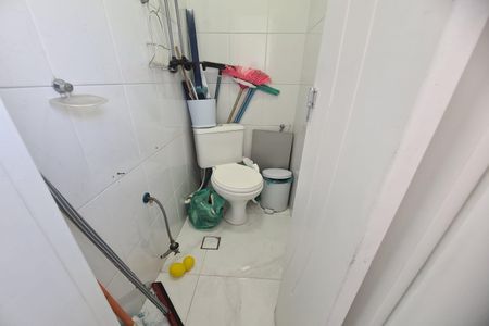 Apartamento à venda com 61m², 2 quartos e 1 vaga Apartamento à venda com 61m², 2 quartos e 1 vagaLavabo