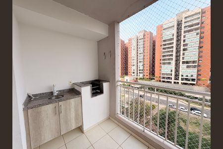 Apartamento à venda com 83m², 3 quartos e 2 vagasVaranda