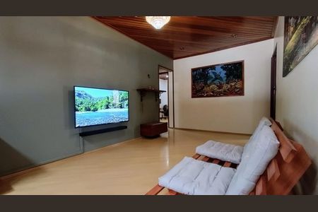 Foto 01 de casa à venda com 2 quartos, 206m² em Imirim, São Paulo