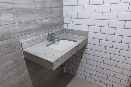 Casa de condomínio à venda com 135m², 3 quartos e 2 vagas Casa de condomínio à venda com 135m², 3 quartos e 2 vagasBanheiro Social