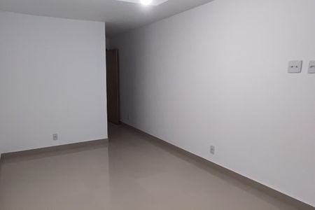 Casa de condomínio à venda com 135m², 3 quartos e 2 vagas Casa de condomínio à venda com 135m², 3 quartos e 2 vagasSuíte